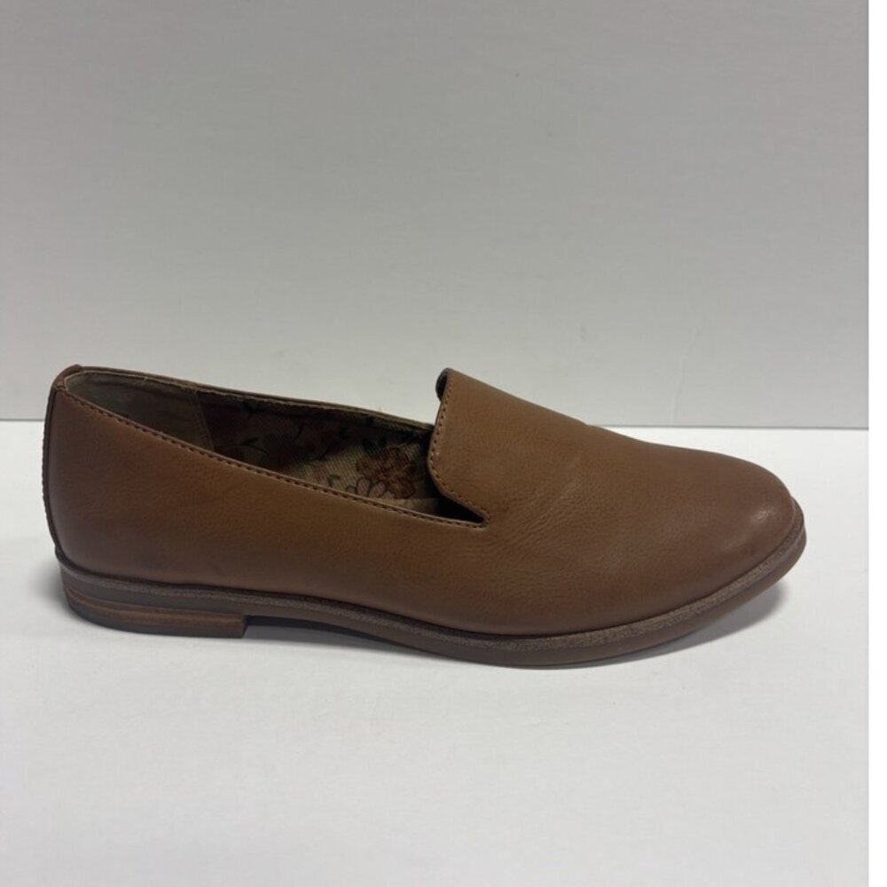 B.O.C. Women’s Becca, Taupe Slip-On Flats, Size 8.5 M